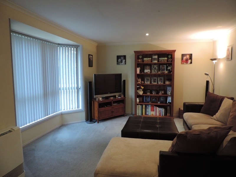 6 Ivy Lea Place, Goulburn NSW 2580