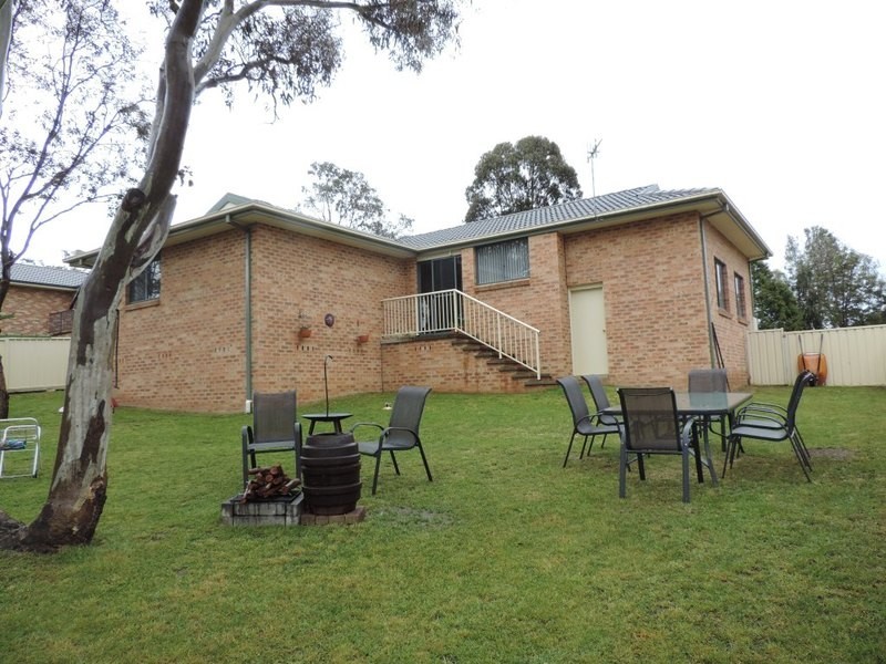 6 Ivy Lea Place, Goulburn NSW 2580