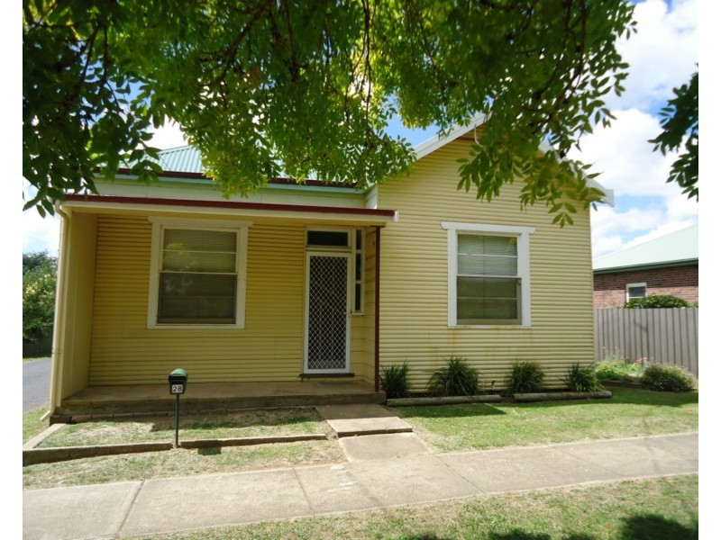 28 Colyer Street, Crookwell NSW 2583