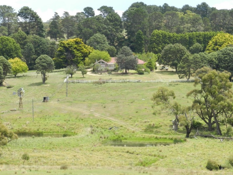 “Grathawai” 5994 Oberon Road, Taralga NSW 2580