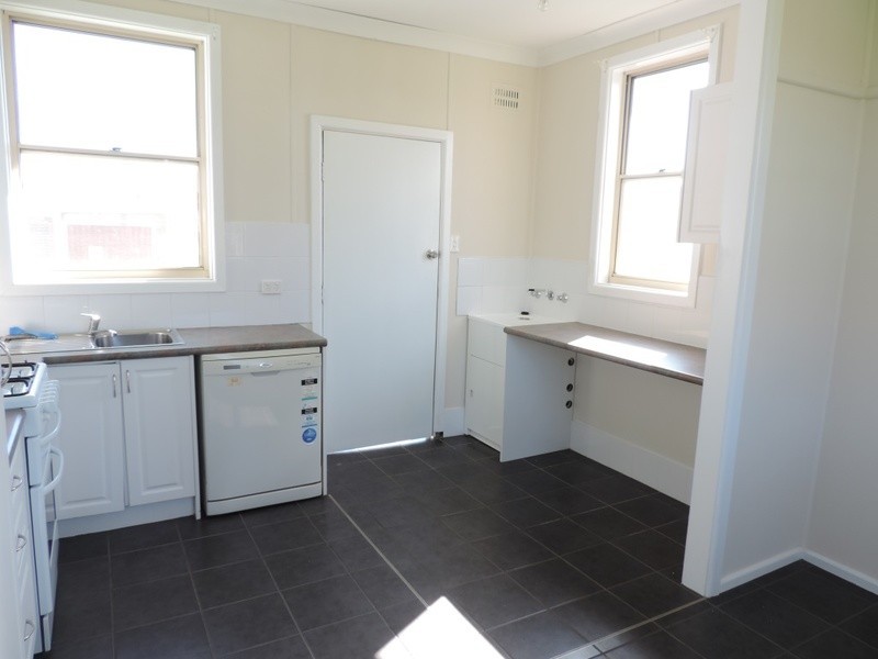 9 Darcy Crescent, Goulburn NSW 2580