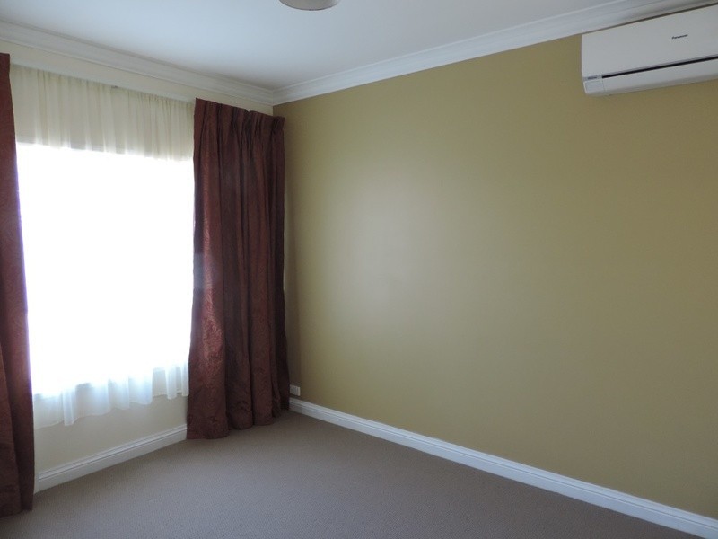 82 Lansdowne Street, Goulburn NSW 2580