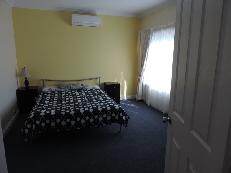 82 Lansdowne Street, Goulburn NSW 2580