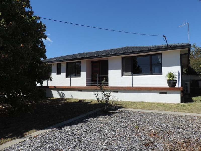 4 Hoddle Avenue, Goulburn NSW 2580
