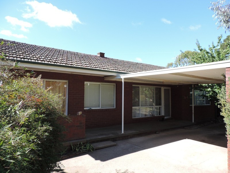 8 Pitt Street, Goulburn NSW 2580