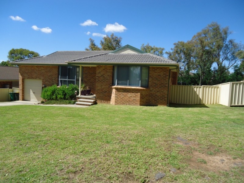 6 Ivy Lea Place, Goulburn NSW 2580