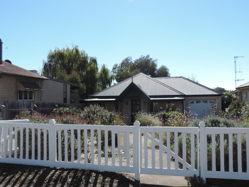 135 Addison Street, Goulburn NSW 2580