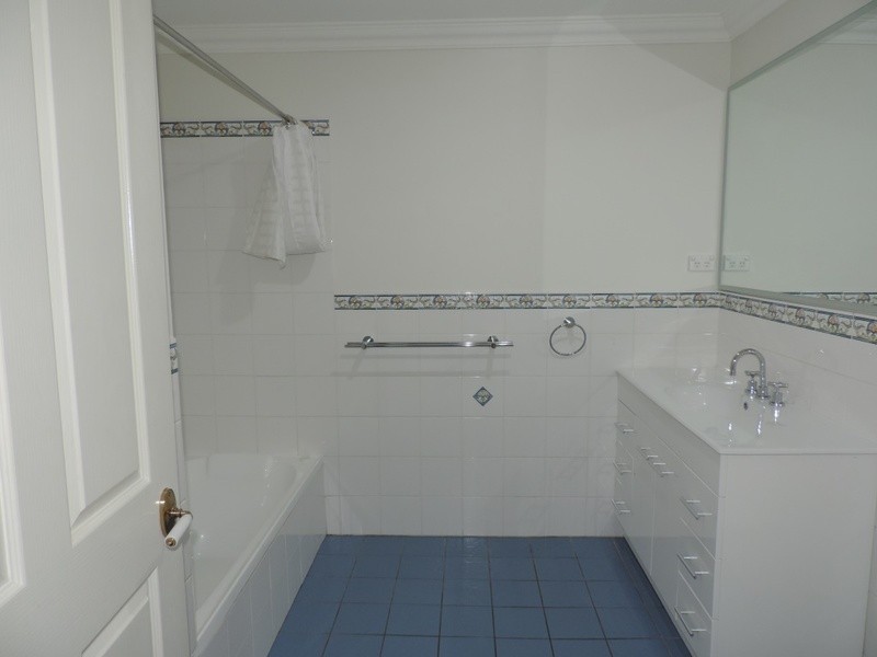 135 Addison Street, Goulburn NSW 2580