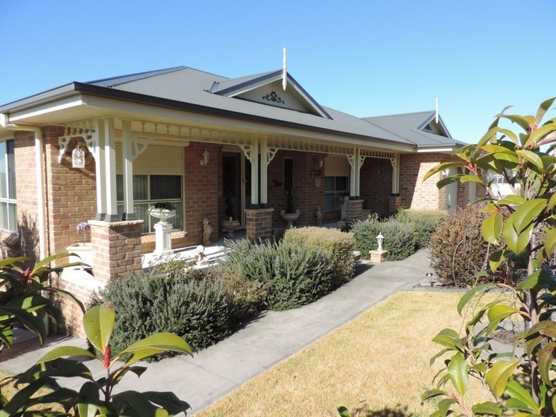 4 Paton Place, Goulburn NSW 2580