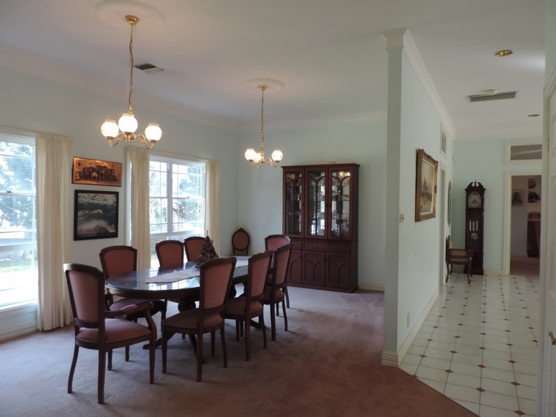 4 Oakwood Avenue, Goulburn NSW 2580