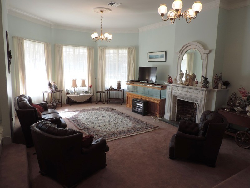 4 Oakwood Avenue, Goulburn NSW 2580