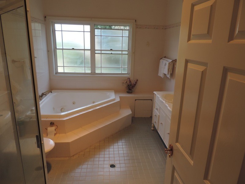 4 Oakwood Avenue, Goulburn NSW 2580