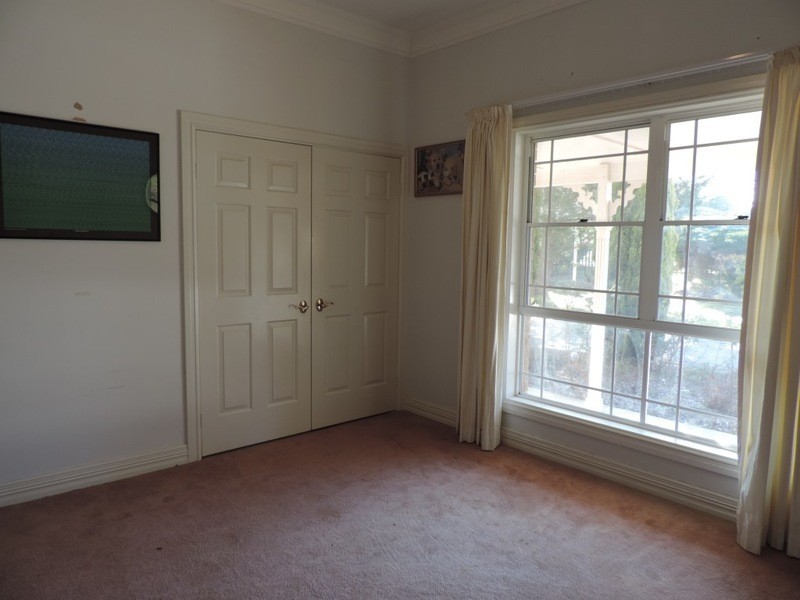 4 Oakwood Avenue, Goulburn NSW 2580