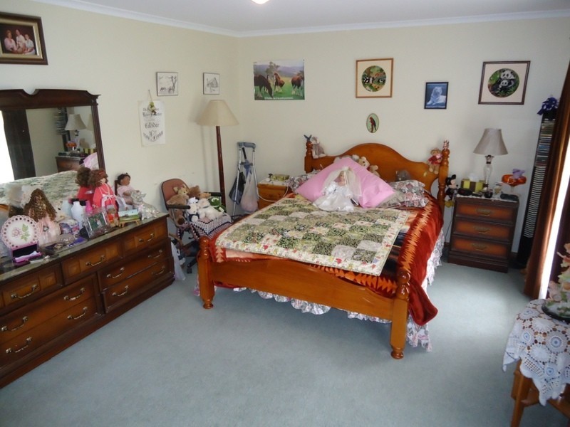 5 Caledonia Street, Grabben Gullen NSW 2583