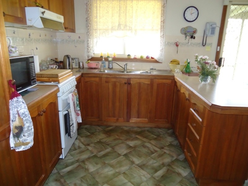 5 Caledonia Street, Grabben Gullen NSW 2583