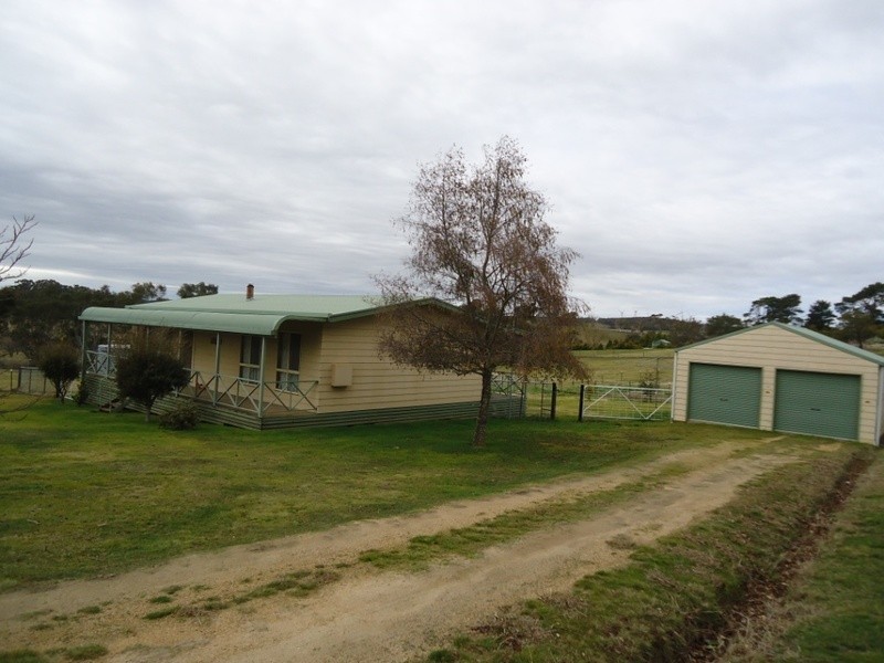 5 Caledonia Street, Grabben Gullen NSW 2583