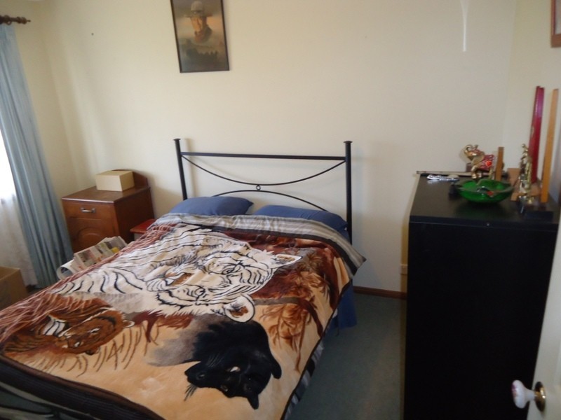 5 Caledonia Street, Grabben Gullen NSW 2583