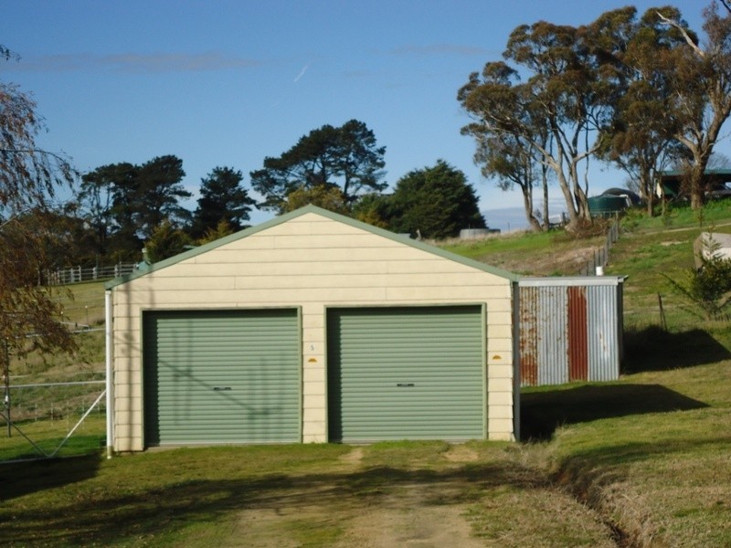 5 Caledonia Street, Grabben Gullen NSW 2583