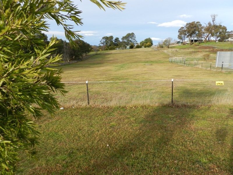 5 Caledonia Street, Grabben Gullen NSW 2583