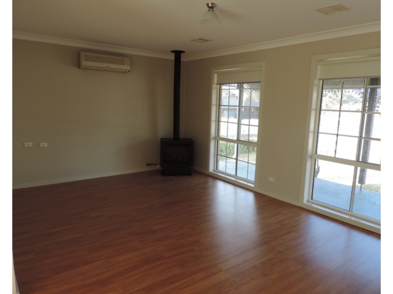 21 Portland Avenue, Marulan NSW 2579