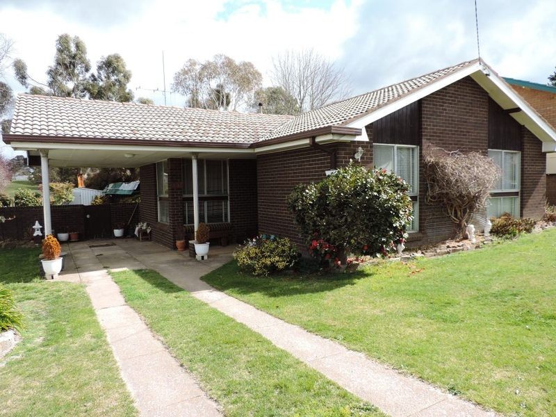 61 Wade Street, Crookwell NSW 2583