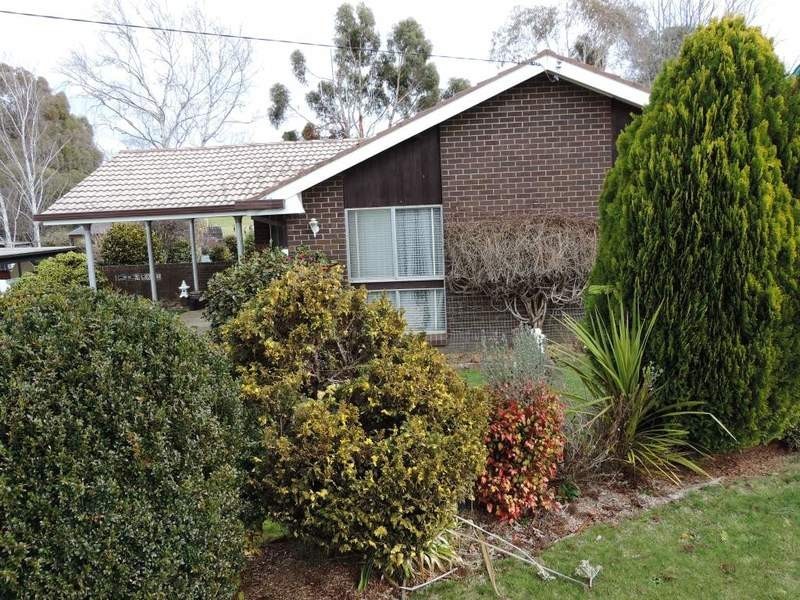 61 Wade Street, Crookwell NSW 2583