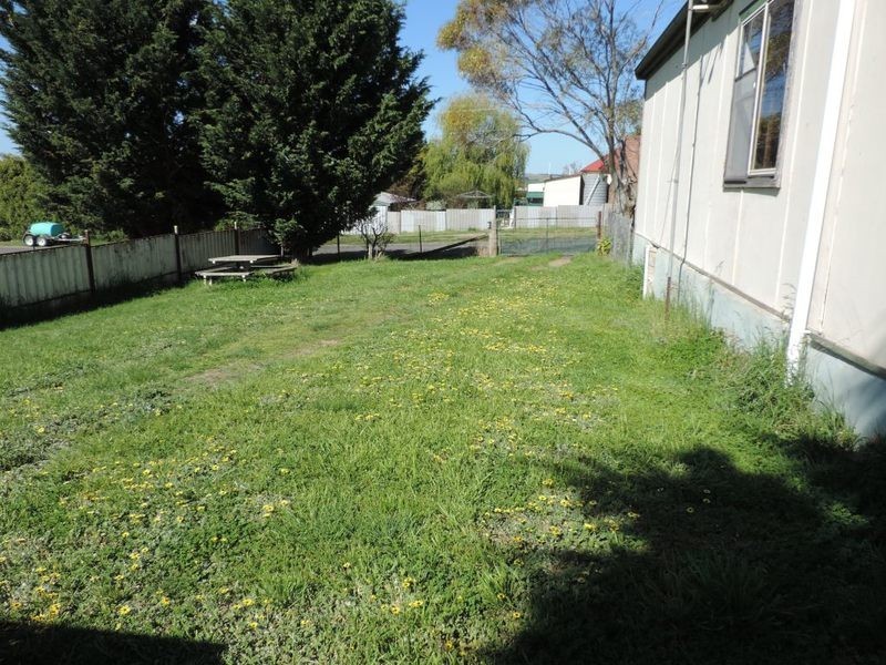 2 Chisholm Street, Taralga NSW 2580