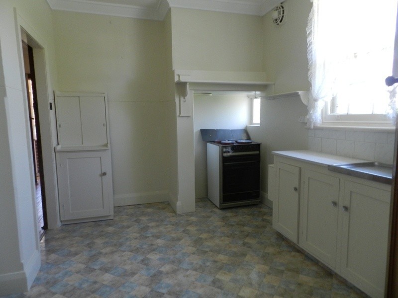 19 Robertson Street, Crookwell NSW 2583