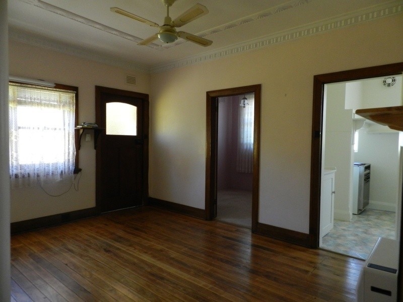 19 Robertson Street, Crookwell NSW 2583