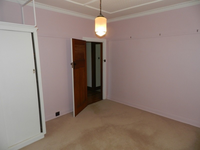 19 Robertson Street, Crookwell NSW 2583