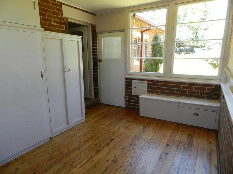 19 Robertson Street, Crookwell NSW 2583