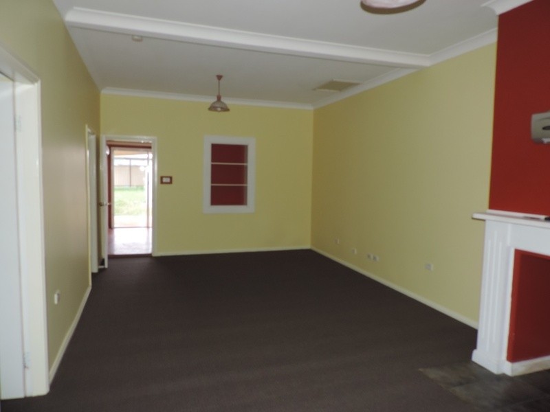 8-10 Lithgow Street, Goulburn NSW 2580