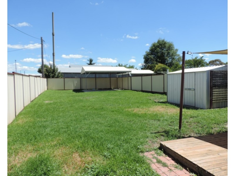 8 Lithgow Street, Goulburn NSW 2580