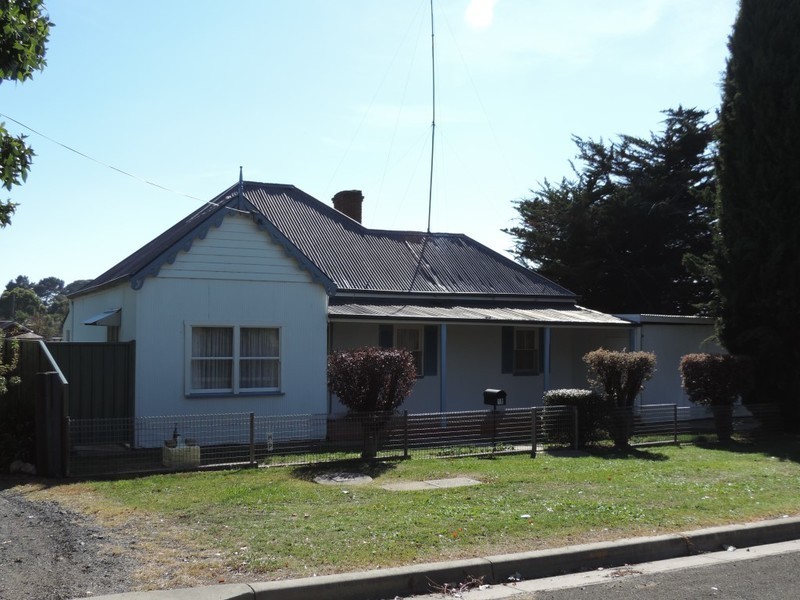 19 Court Street, Taralga NSW 2580