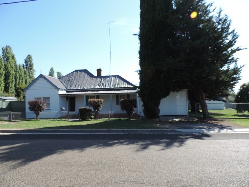 19 Court Street, Taralga NSW 2580