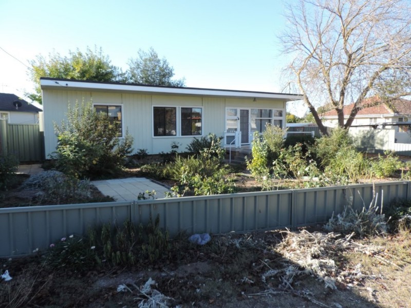 129 Lansdowne Street, Goulburn NSW 2580