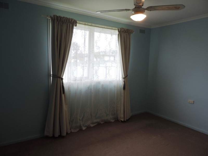 3 Strathallen Crescent, Goulburn NSW 2580