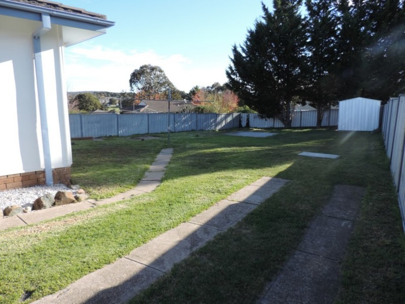 3 Strathallen Crescent, Goulburn NSW 2580