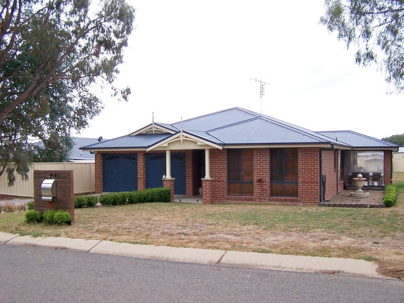42 Tait Street, Crookwell NSW 2583