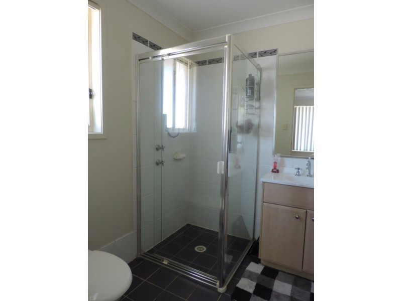 31 Crestwood Drive, Goulburn NSW 2580