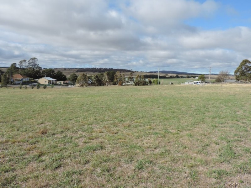 22-24  Rosebery Street, Tarago NSW 2580