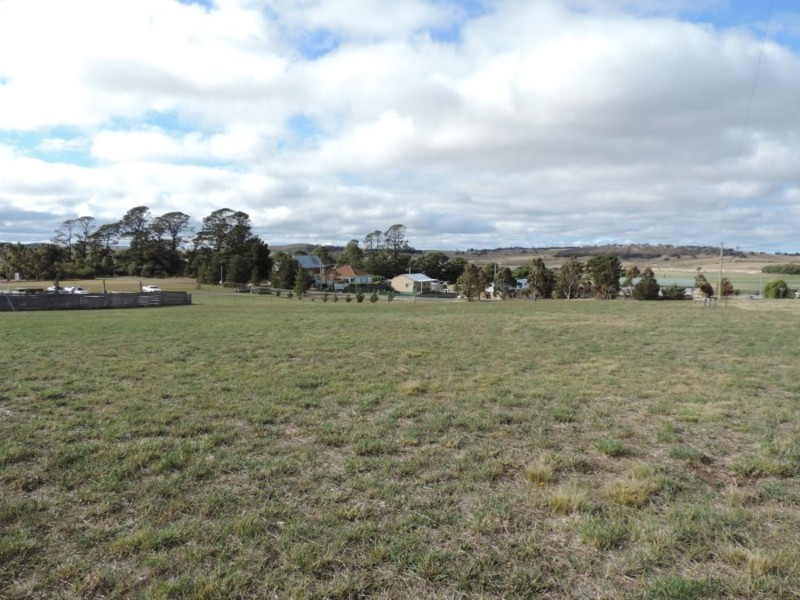 22-24  Rosebery Street, Tarago NSW 2580