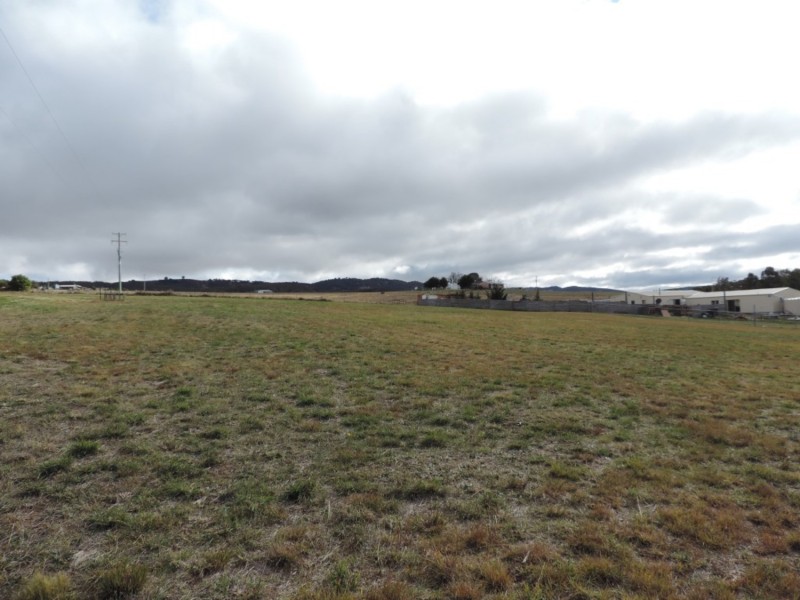 22-24  Rosebery Street, Tarago NSW 2580