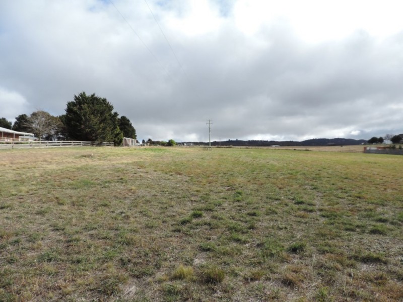 22-24  Rosebery Street, Tarago NSW 2580