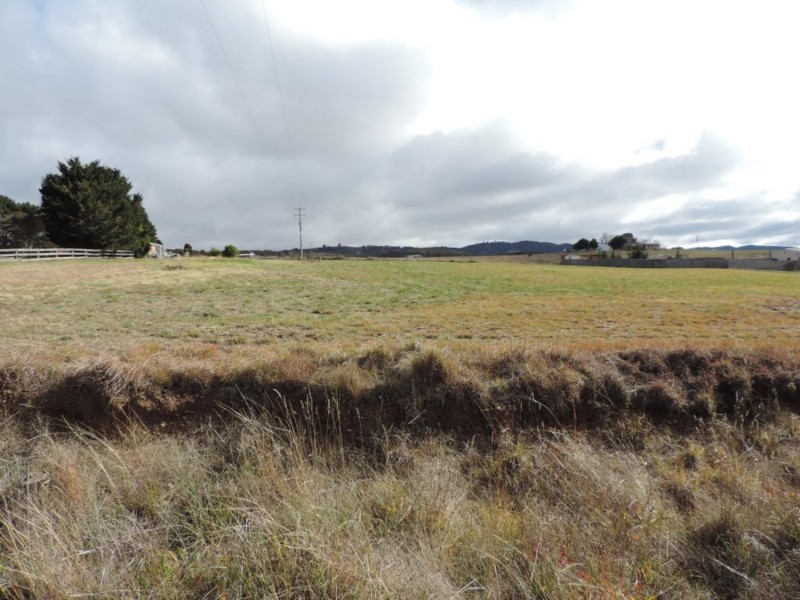 22-24  Rosebery Street, Tarago NSW 2580