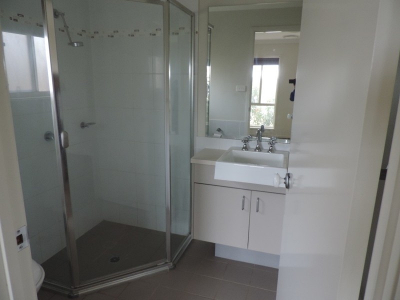 11 Cohen Place, Goulburn NSW 2580