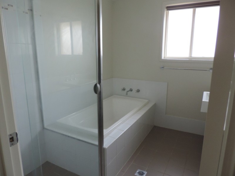 11 Cohen Place, Goulburn NSW 2580