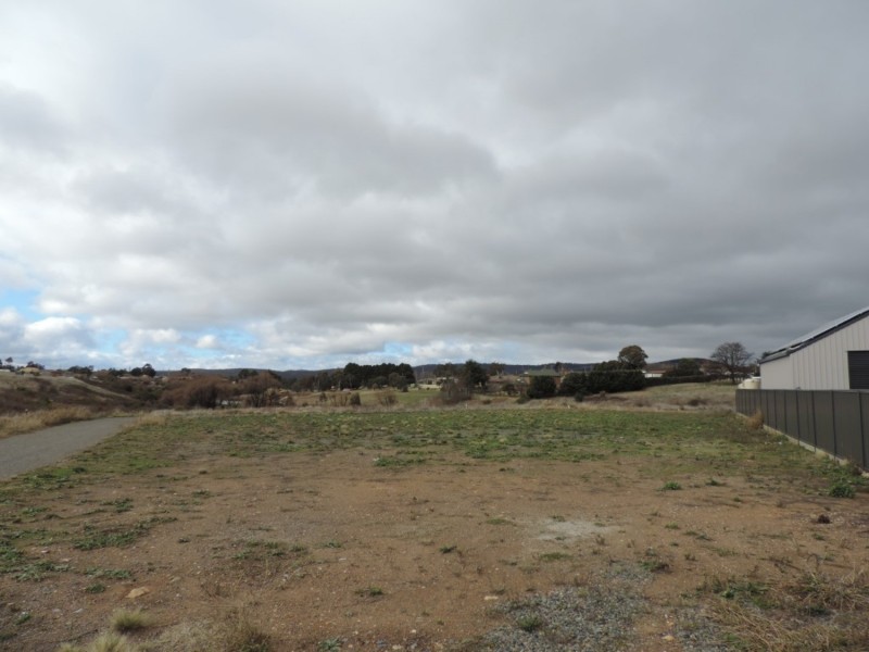 92 Mewburn Drive, Goulburn NSW 2580