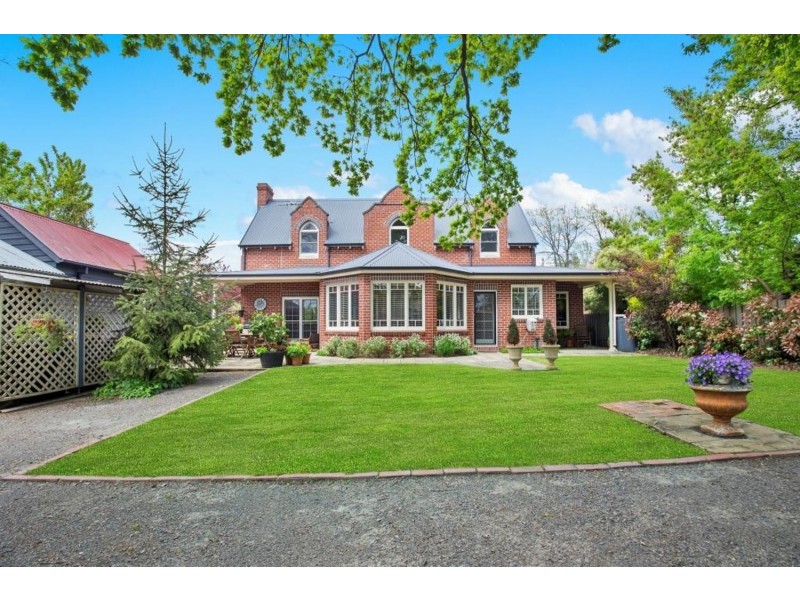 11 Hurst Street, Goulburn NSW 2580