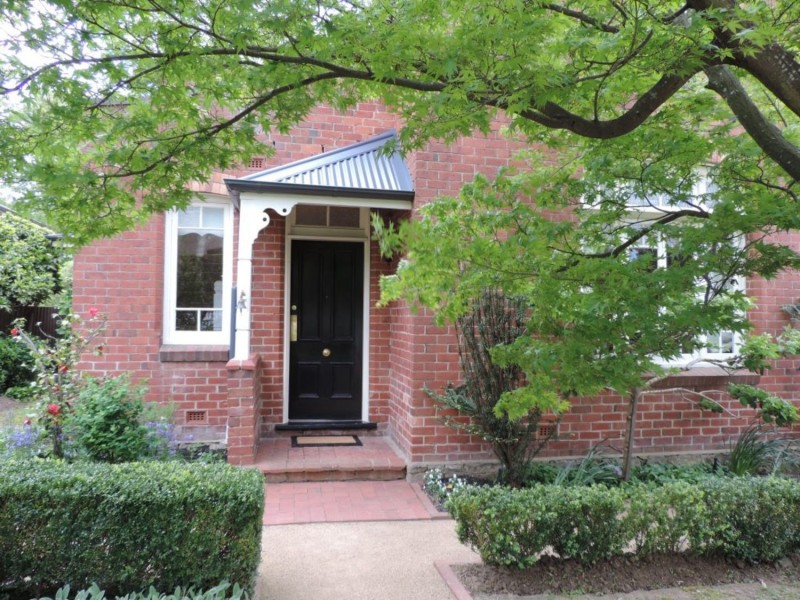 11 Hurst Street, Goulburn NSW 2580